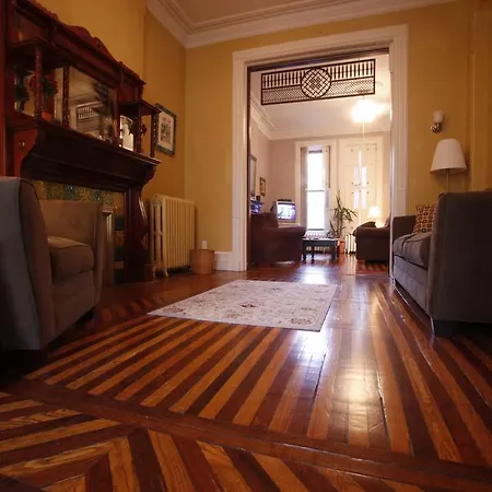 Brooklyn Getaways Apartment