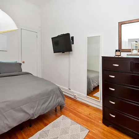 Central Two Bedroom In Times Square New York