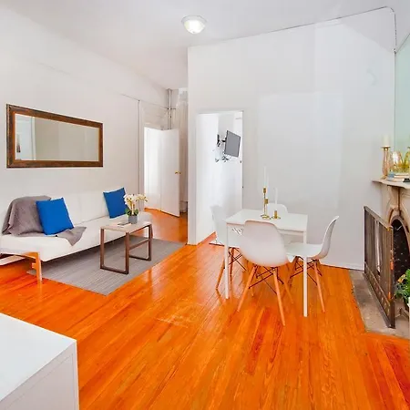 Central Two Bedroom In Times Square Apartment New York