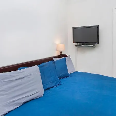 Apartment Central Two Bedroom In Times Square *