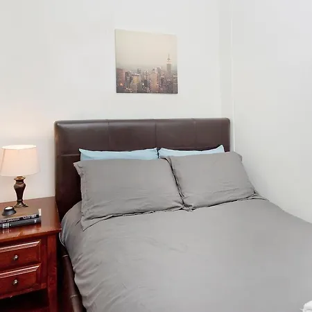 Central Two Bedroom In Times Square Apartment New York
