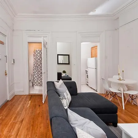 Central Two Bedroom In Times Square * New York