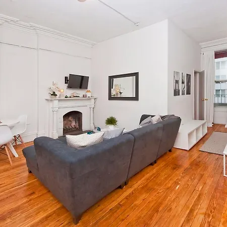 Central Two Bedroom In Times Square * New York