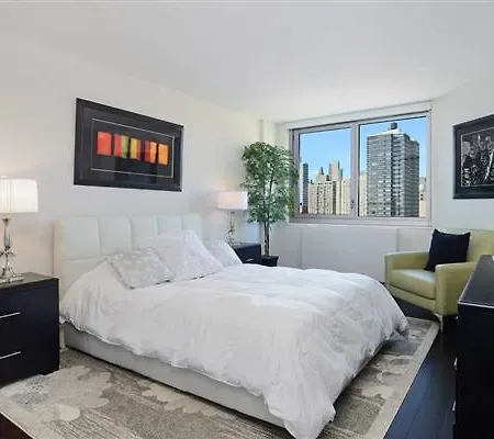 Luxury 2bdrm Midtown Apt With Views