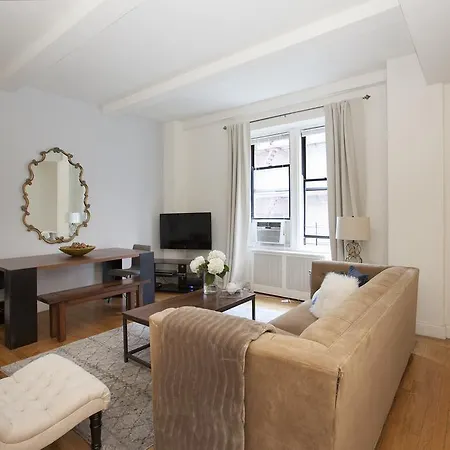 Amazing At The Lincoln Center Apartment