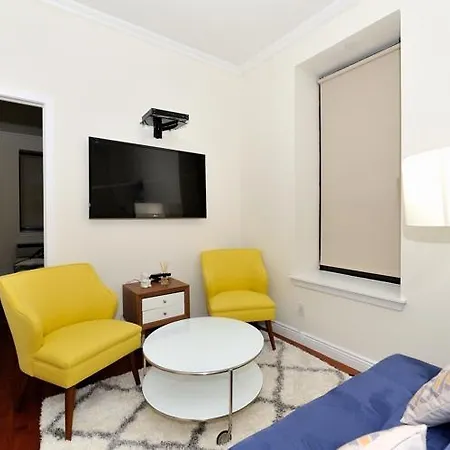 Midtown South One Bedroom Apartment *