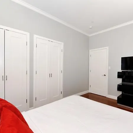 Midtown South One Bedroom * New York