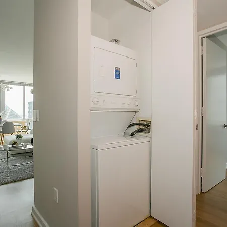 Three Bedroom With City View - Lincoln Center *