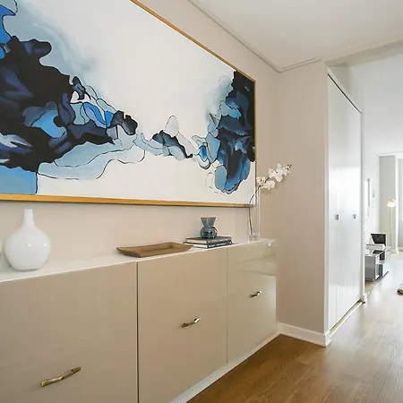 Three Bedroom With City View - Lincoln Center New York