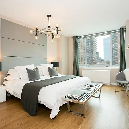 Three Bedroom With City View - Lincoln Center New York