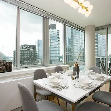 Three Bedroom With City View - Lincoln Center