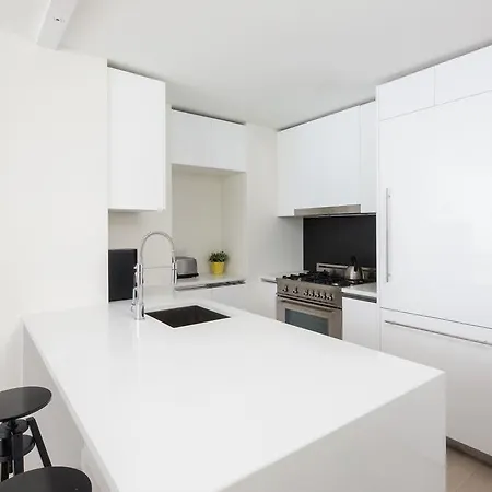 Amazing Apartment- Walking Distance To Times Sq