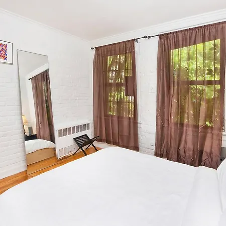 Gramercy Park Apartments