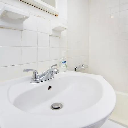 Gramercy Park Apartments * New York