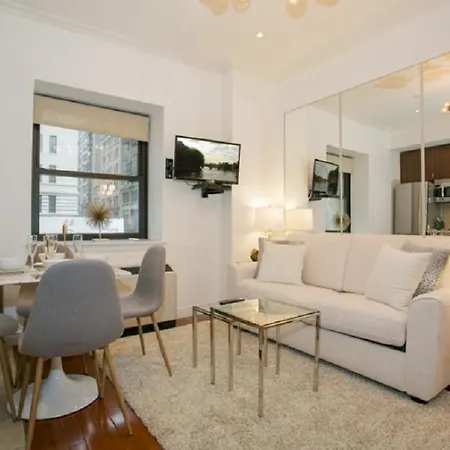 Apartment One-Bedroom Apartment Midtown New York