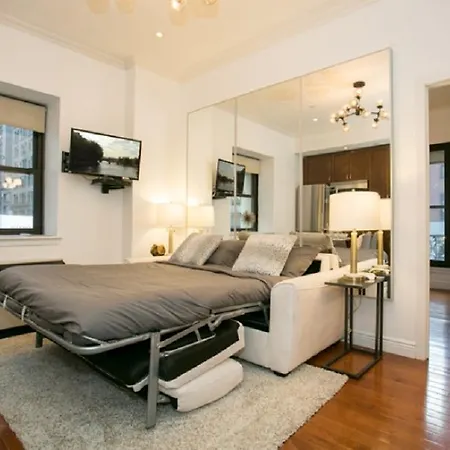 One-Bedroom Apartment Midtown *