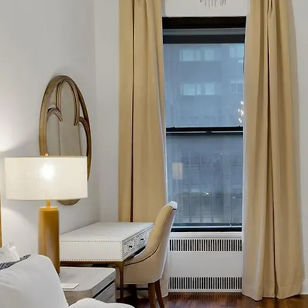 3/2 Central Park #4 Apartment