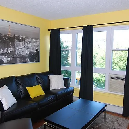 Apartment Harlem Three Bedroom