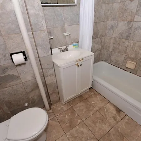 Apartment One-bedroom In Ues *