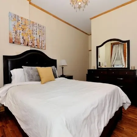 One-bedroom In Ues * New York
