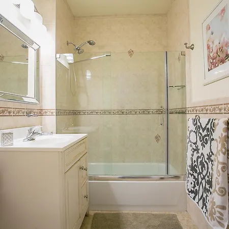 Deluxe Three Bedroom *