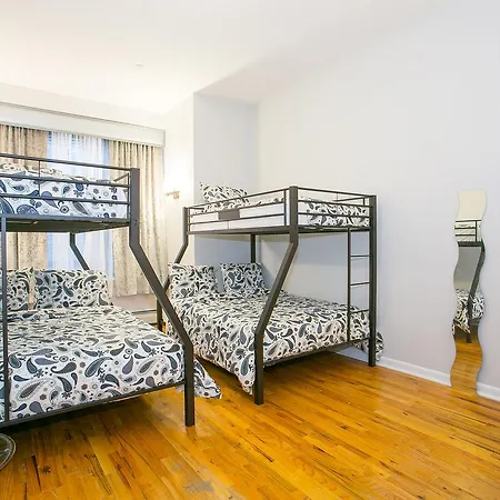 Apartment Deluxe Three Bedroom New York