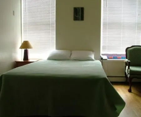 Chelsea Star Hotel 2*