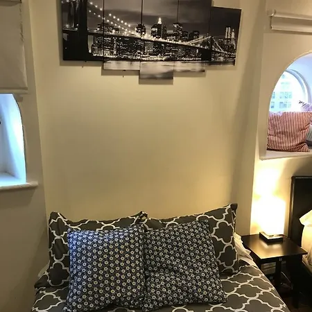 Manhattan Studio Apartment