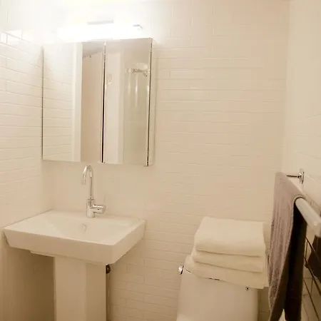 Union Square Best Location 2 Bedroom Apt New York