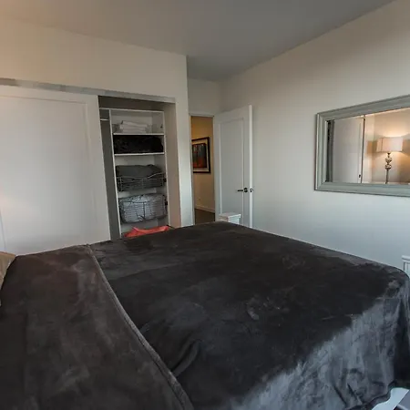 Midtown Luxury High Rise * New York