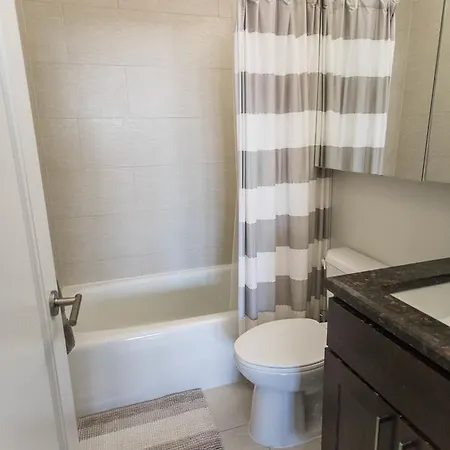 Midtown Luxury High Rise Apartment New York