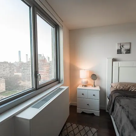 Midtown Luxury High Rise * New York