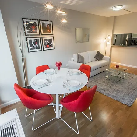 Luxury 2 Bedrooms Upper West Side Manhattan Apartment