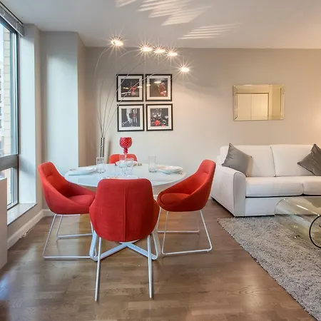 Luxury 2 Bedrooms Upper West Side Manhattan Apartment