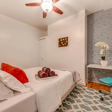 Soho Les 3 Bed Artist Loft Apartment *