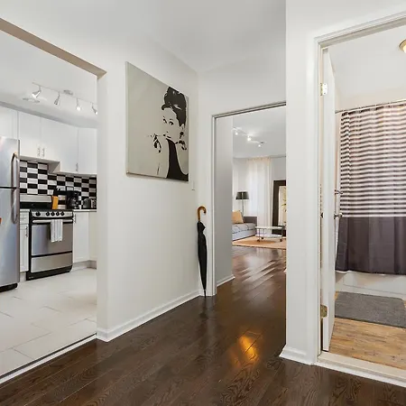 Beautiful Newly Renovated 3 Bedroom * New York