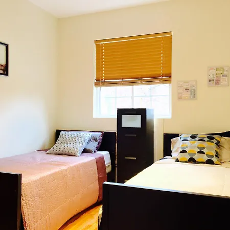 Apartment Triplex Townhouse With Outdoor Area *