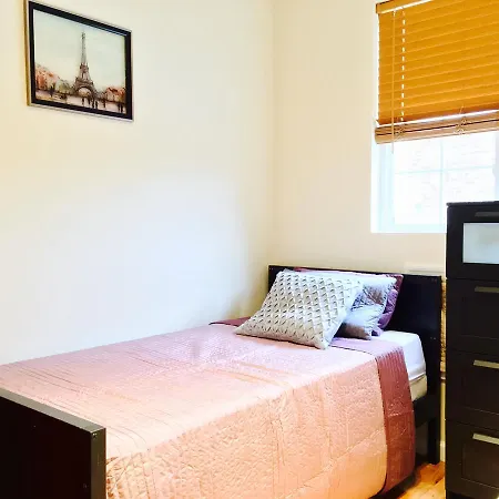 Apartment Triplex Townhouse With Outdoor Area *