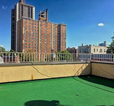 Apartment Triplex Townhouse With Outdoor Area *