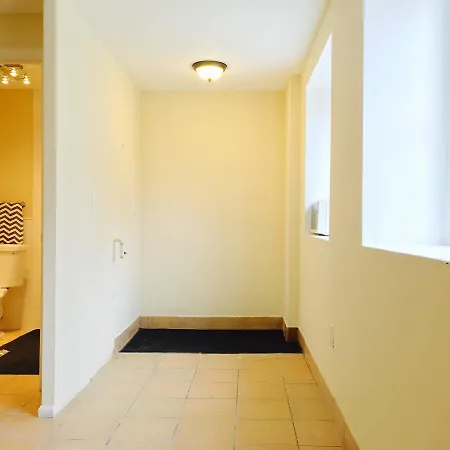 Apartment Triplex Townhouse With Outdoor Area *