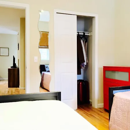 Apartment Triplex Townhouse With Outdoor Area *