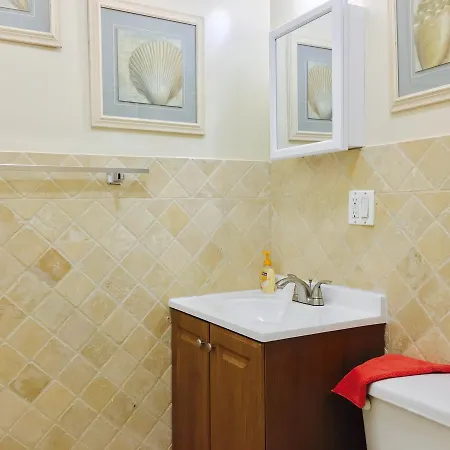 2 Bedroom Flat Modern Decor * New York