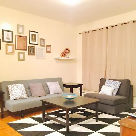Apartment 2 Bedroom Flat Modern Decor *