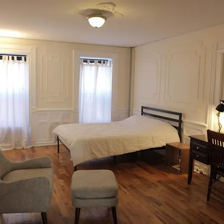 Apartment Classic Bed-stuy Brownstone Garden *