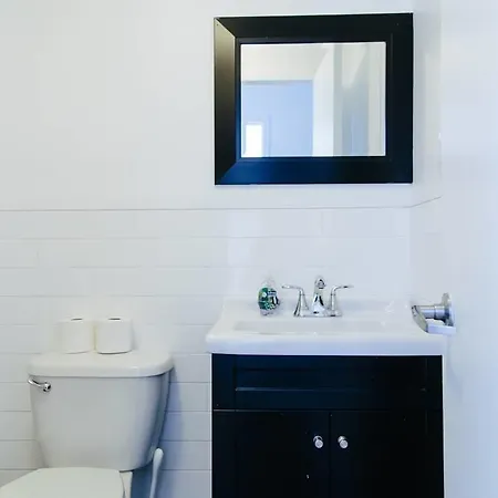 Apartment West 17th 3