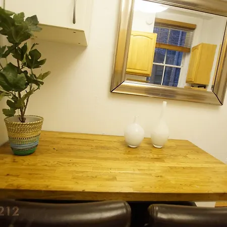 1st Ave Apt 2 *
