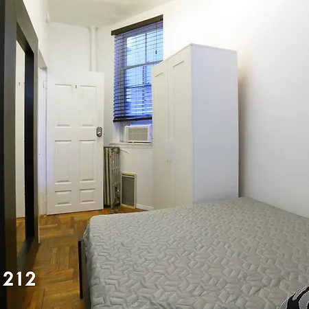 1st Ave Apt 7 New York
