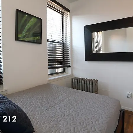 Apartment 1st Ave Apt 7