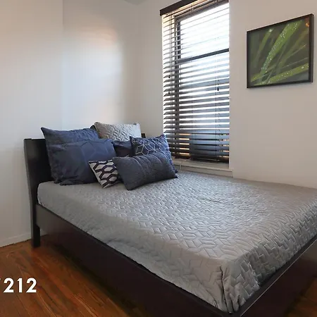 Apartment 1st Ave Apt 7