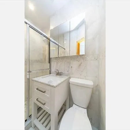 Mott Street Apt 1a New York